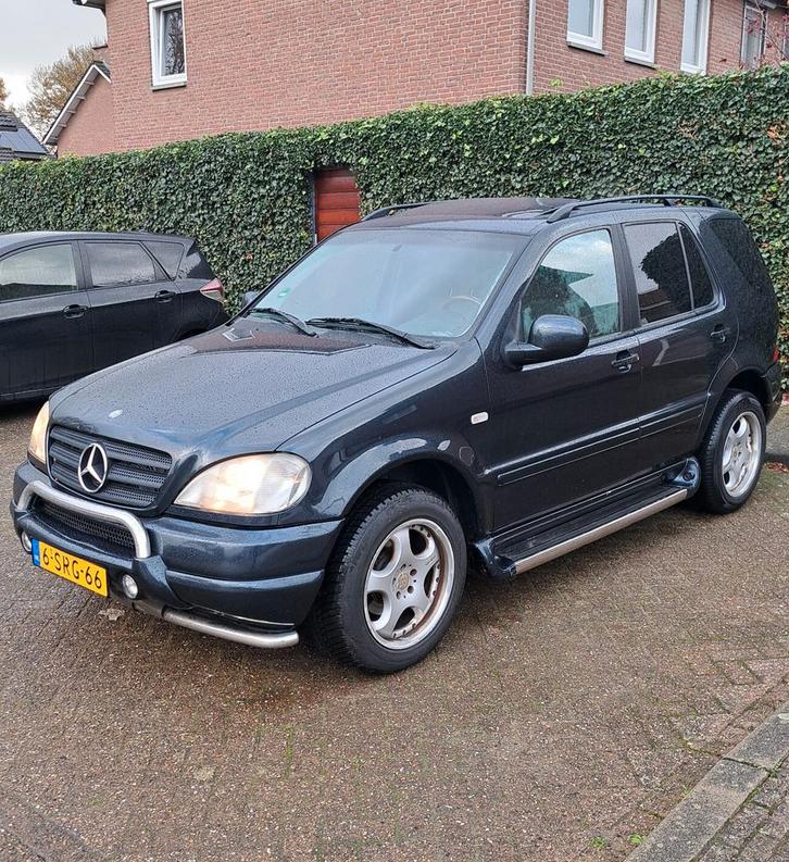 Mercedes ml 320 ORGINELE LIMITED EDITION BRABUS, Auto's, Mercedes-Benz, Particulier, M-Klasse, Cruise Control, Benzine, SUV of Terreinwagen