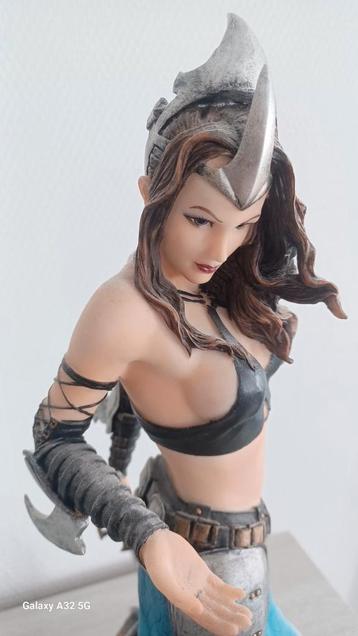 Magnifique statuette Speelforce 40cm ! beschikbaar voor biedingen