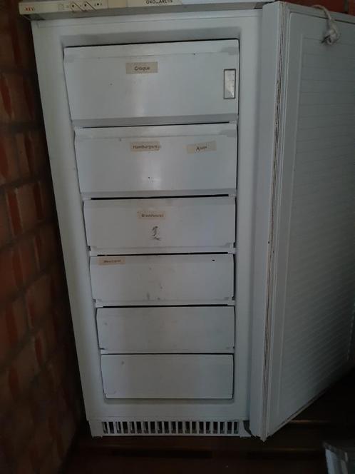 DIEPVRIES KOLOM KAST - 6 SCHUIVEN - AEG, Antiek en Kunst, Antiek | Meubels | Kasten, Ophalen