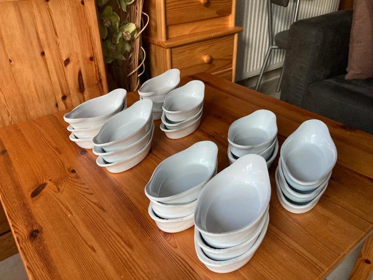 Ramequins à oreilles ovale blanc (lot de 24 pièces), Maison & Meubles, Cuisine | Vaisselle, Comme neuf, Récipient(s), Porcelaine