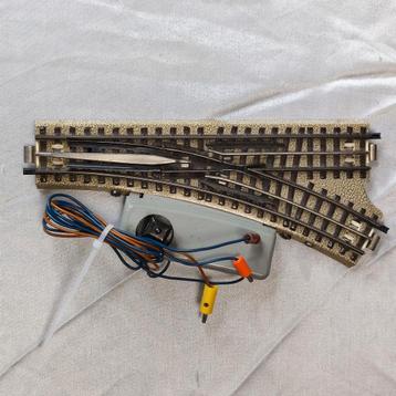 Vends aiguillage à droite sur ballast Märklin, Autres marques, Analogique, Rails, Utilisé