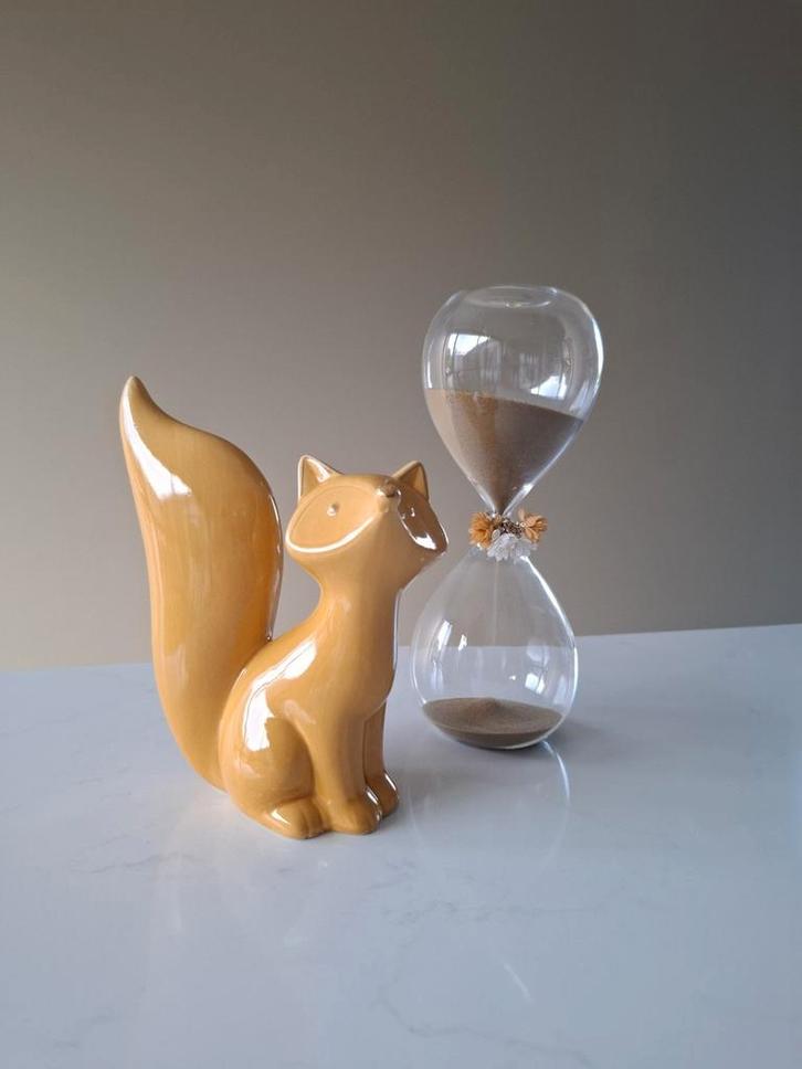 Geel vosje en zandloper van Maison Du Monde, Antiek en Kunst, Kunst | Designobjecten, Ophalen