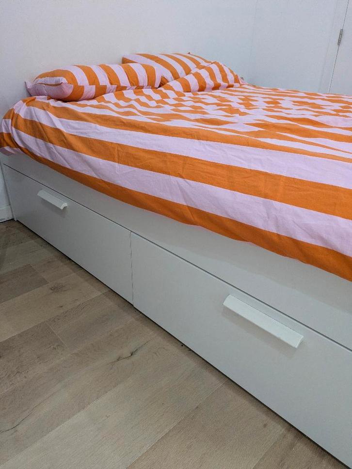 Bed Brimnes Ikea met lattenbodem (matras ook mogelijk), Huis en Inrichting, Slaapkamer | Bedden, Zo goed als nieuw, Tweepersoons
