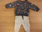 Sweater koe + broek + slab - maat 68, Enfants & Bébés, Vêtements de bébé | Taille 68, Comme neuf, C&A, Ensemble, Garçon