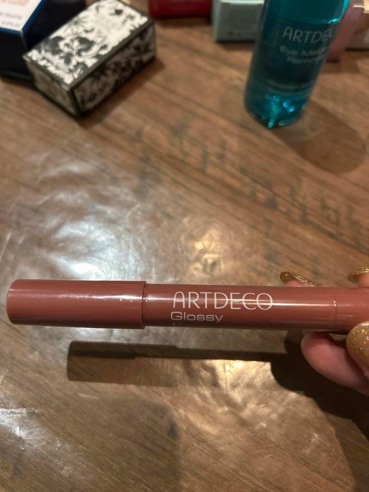 Artdeco Glossy Lip Chubby 25 – nieuw, Handtassen en Accessoires, Uiterlijk | Cosmetica en Make-up, Nieuw, Lippen, Ophalen of Verzenden