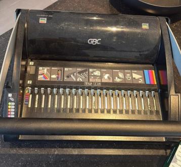Inbindmachine combbind 200 GBC beschikbaar voor biedingen