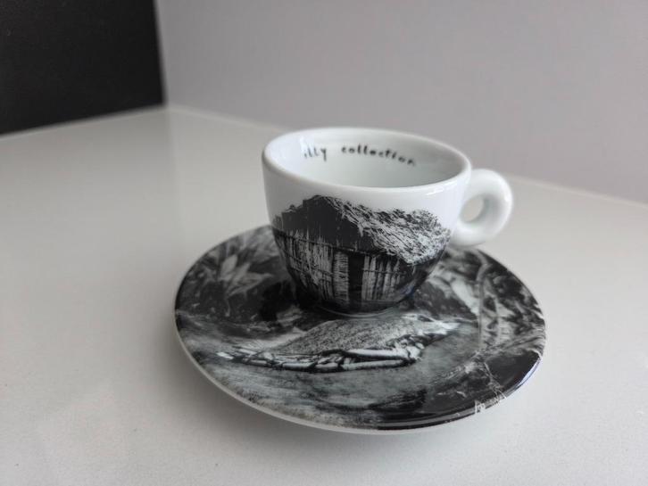 Sebastiao Salgado Limited edition espresso kopje Illy, Verzamelen, Porselein, Kristal en Bestek, Zo goed als nieuw, Kop en/of schotel
