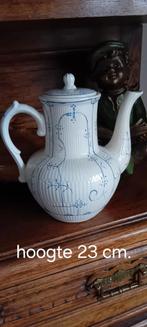 Antieke porseleinen koffiepot., Antiek en Kunst, Ophalen of Verzenden