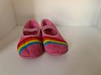 K3 regenboog pantoffels schoenen 25, Ophalen of Verzenden, Zo goed als nieuw, Schoenen