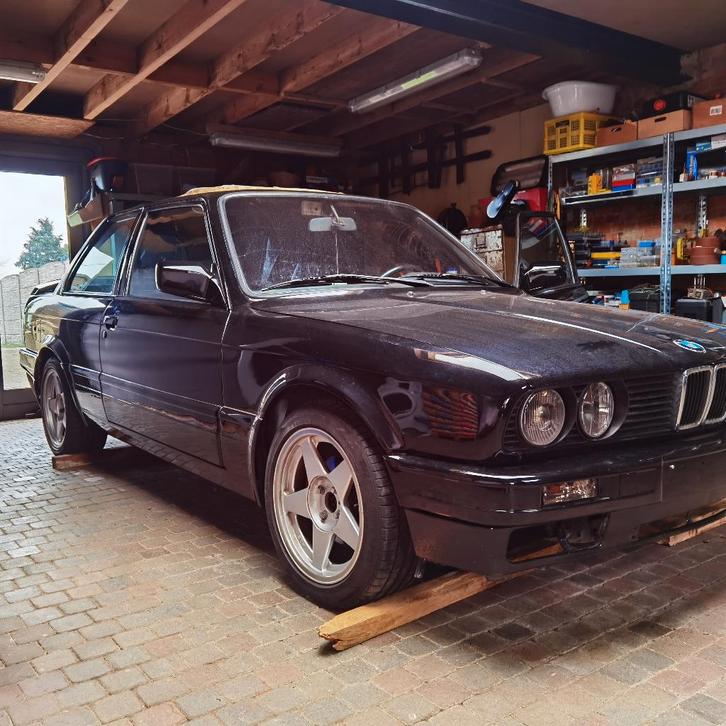 BMW E30 2L 6-cilinder coupé uit 1988 met 140.000 km, Auto's, BMW, Particulier, 3 Reeks, Elektrische buitenspiegels, Lederen bekleding