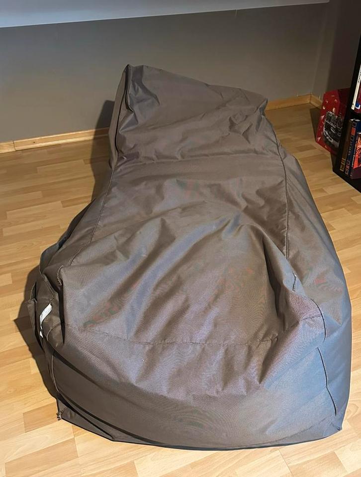 Leuke zitzak voor 1 a 2 personen (kinderen) met opbergzakjes, Huis en Inrichting, Zitzakken, Gebruikt, Zitzak, Grijs, Ophalen