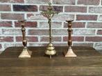 Antieke crucifix en kandelaars, Ophalen
