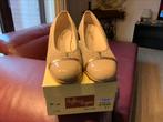 Chaussures a talons cuir pointure 41, Vêtements | Femmes, Chaussures, Enlèvement ou Envoi, Comme neuf