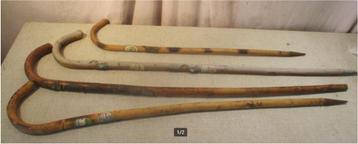 4 bâtons de marche rétro en bois avec décalcomanies