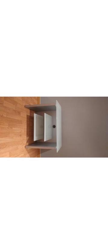 Tv meubel en tv kast Grijs glas  beschikbaar voor biedingen