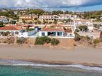 Front Line Beach - Villa unique et entièrement rénovée, Mijas Costa, Autres, 4 pièces, 181 m²