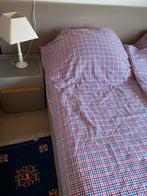 Bed beige van kleur, Huis en Inrichting, Slaapkamer | Bedden, Ophalen, Beige