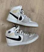 Sneakers Adidas AJKO1 maat 42, Ophalen of Verzenden, Zo goed als nieuw, Adidas, Sneakers