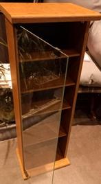 Cd kast met glazen deur., Ophalen, 150 discs of meer, Zo goed als nieuw, Hout