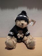 Pluche teddybeer met trui en donkerblauwe hoed (La Galleria), Verzenden, Zo goed als nieuw, Overige typen, Overige merken