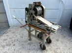 Speculaas machine, Ophalen, Brood en Banket