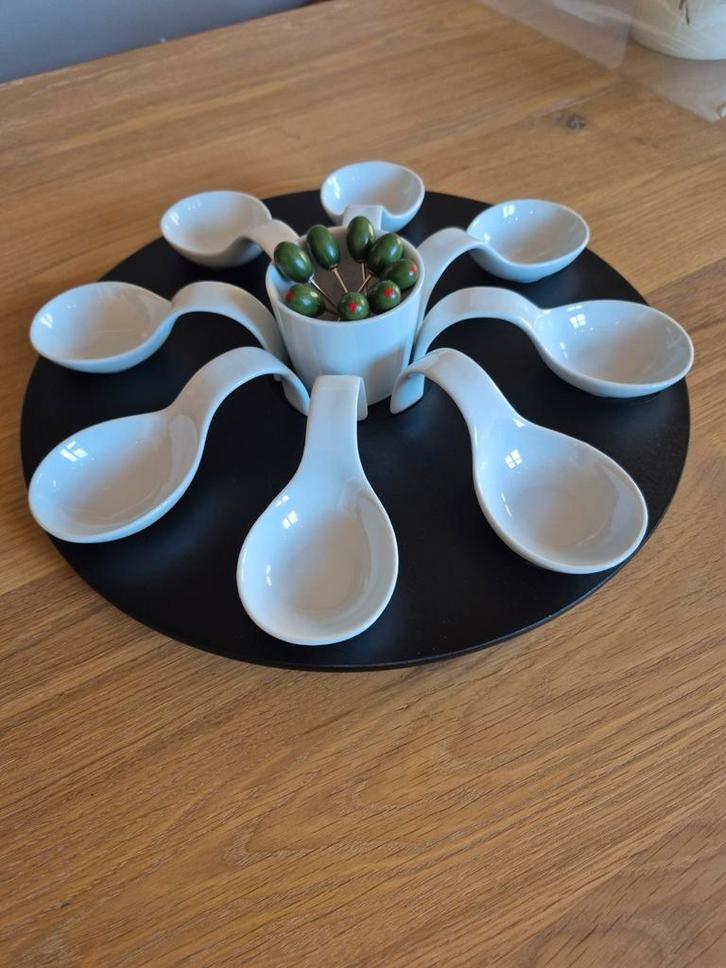 Tapasschaal Yong lazy suzan + 8 dishes, Huis en Inrichting, Keuken | Servies, Ophalen