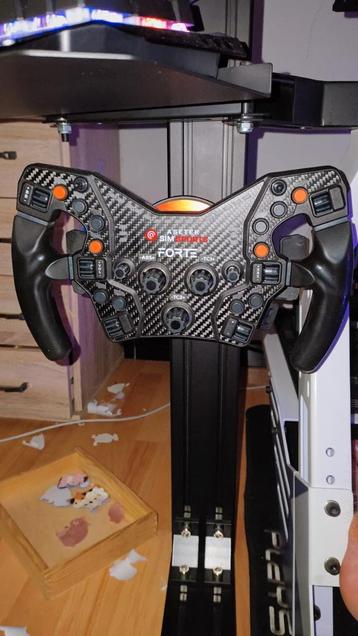 Asetek sim racing componenten beschikbaar voor biedingen