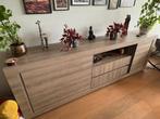 Moderne dressoir in houtlook – stijlvol en tijdloos, Huis en Inrichting, Ophalen, Gebruikt, 200 cm of meer, 25 tot 50 cm