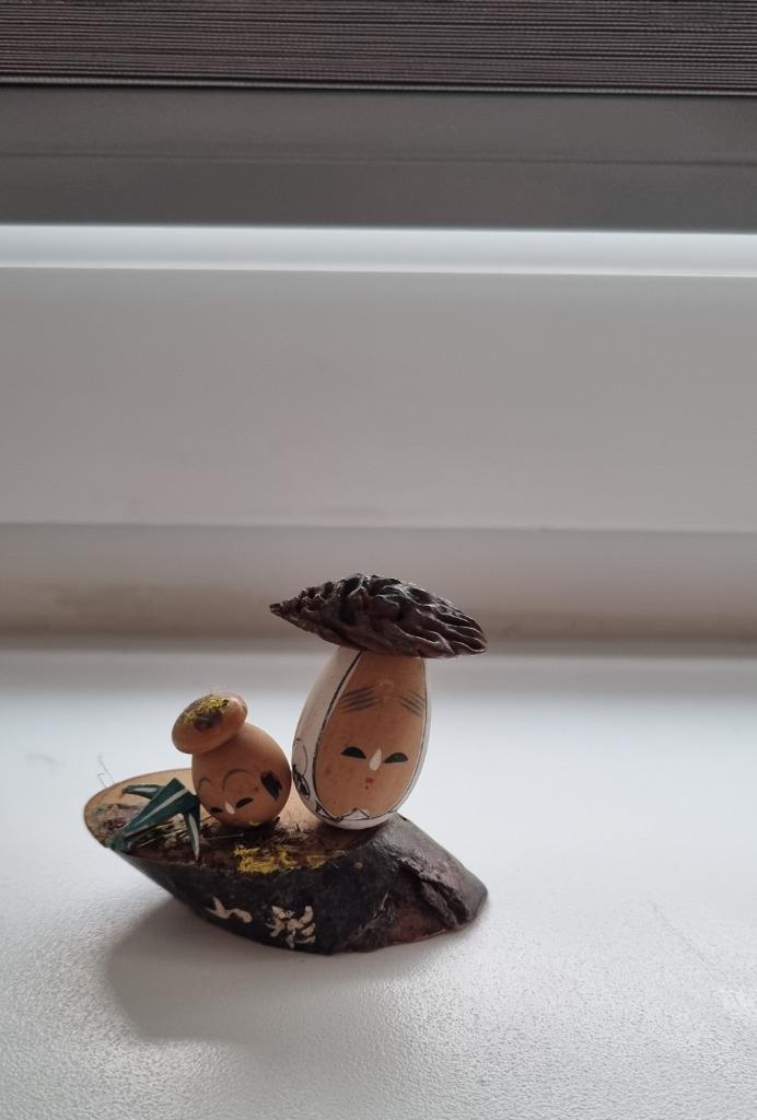 Leuk ei-vormig Omiyage Kokeshi paartje, Antiek en Kunst, Kunst | Beelden en Houtsnijwerken, Verzenden