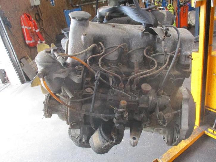 MOTOR Mercedes-Benz / 8 (W115) (01-1968/01-1977), Auto-onderdelen, Motor en Toebehoren, Mercedes-Benz, Gebruikt