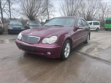 MERCEDES C240 BENZINE AUTOMAAT VAN 2004 NIUWE STAAT  120 DKM beschikbaar voor biedingen