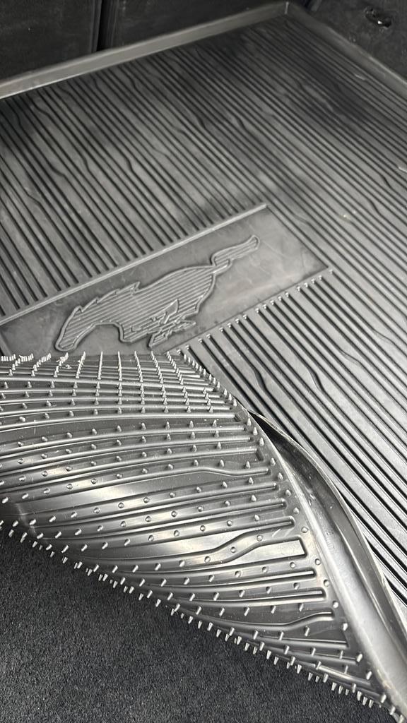 Ford Mustang Mach E- Antislipmat bagageruimte - kofferbakmat, Autos : Divers, Tapis de voiture, Comme neuf, Enlèvement