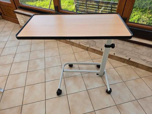 Tablette de lit ou fauteuil, Diversen, Verpleegmiddelen, Zo goed als nieuw, Ophalen of Verzenden