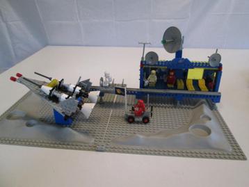 Vintage Lego van 1980 nr. 6970 ; Beta 1 Command Base met 4 m