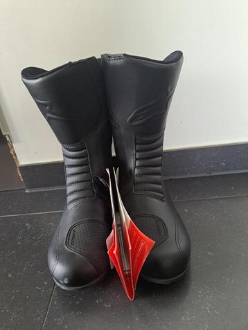  NEW Alpinestars Motorcycle Boots Size 43 beschikbaar voor biedingen