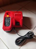 Chargeur Milwaukee, Ophalen of Verzenden, Zo goed als nieuw