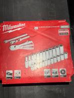 Milwaukee 3/8" 32-Piece Metric Ratchet Socket Set, Doe-het-zelf en Bouw, Gereedschap | Handgereedschap, Ophalen, Nieuw