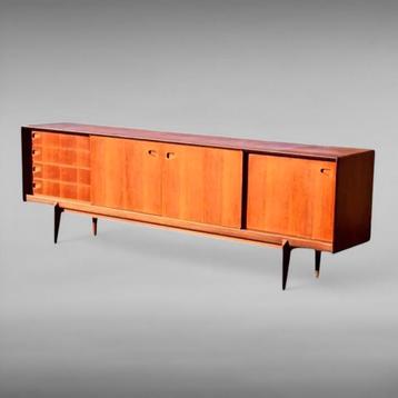 Dressoir Vintage dressoir Dressoir Oswald Vermaercke V-form  beschikbaar voor biedingen