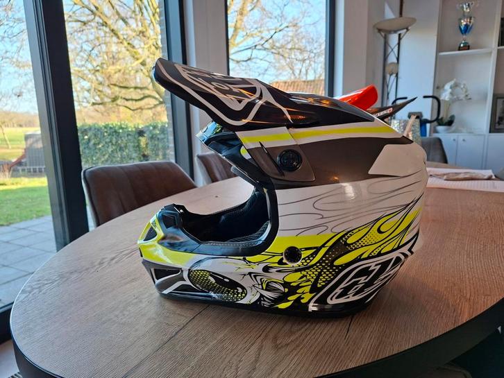 Troy Lee Designs Se4 mips helm M 57-58, Motos, Vêtements | Casques de moto, M, Enlèvement ou Envoi