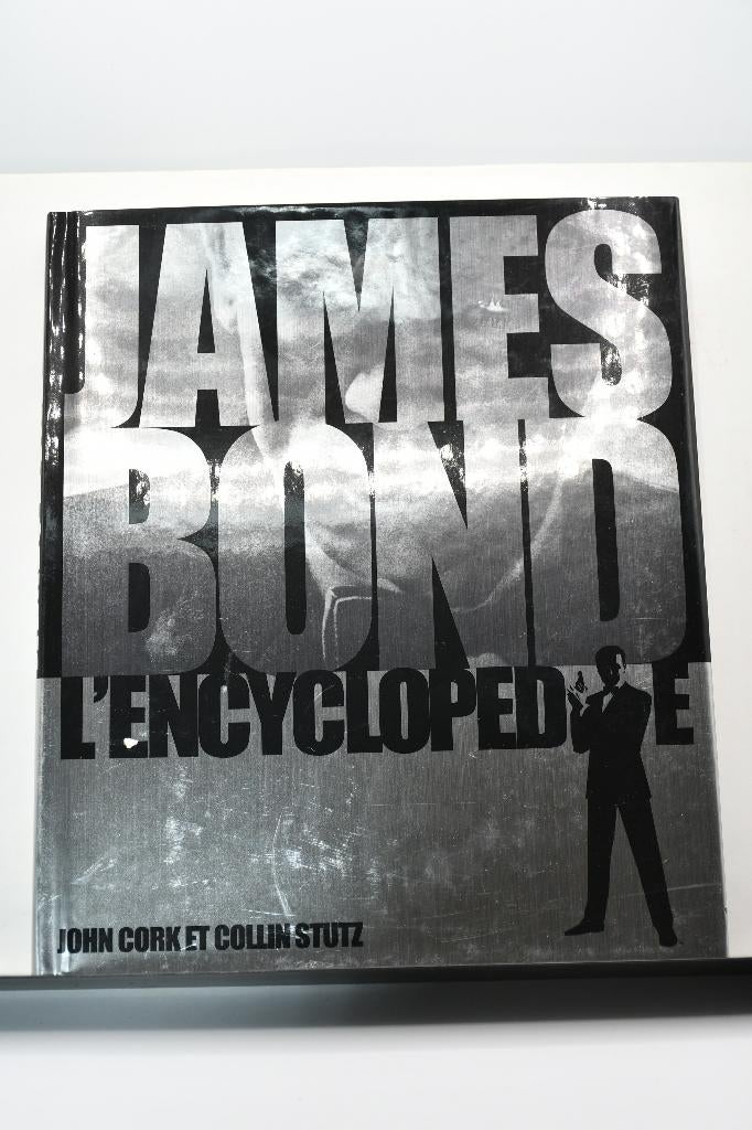 James Bond De Encyclopedie, Ophalen of Verzenden, Zo goed als nieuw, Overige typen