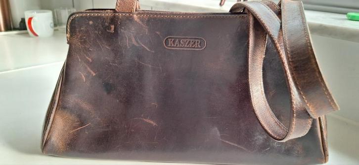 Mooie bruine lederen handtas Kaszer. (Dokterstas), Handtassen en Accessoires, Tassen | Damestassen, Gebruikt, Handtas, Bruin, Ophalen