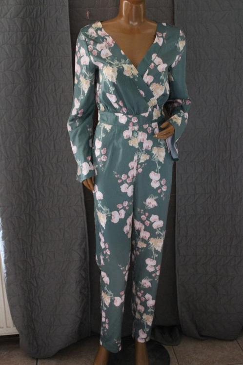 NA-KD Collection Kimono jumpsuit met bloemen groen maat 36, Kleding | Dames, Jumpsuits, Zo goed als nieuw, Maat 36 (S), Overige kleuren