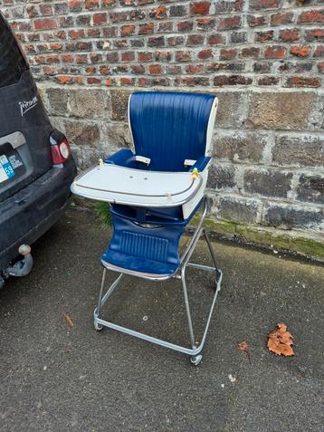 chaise haute enfant vintage 