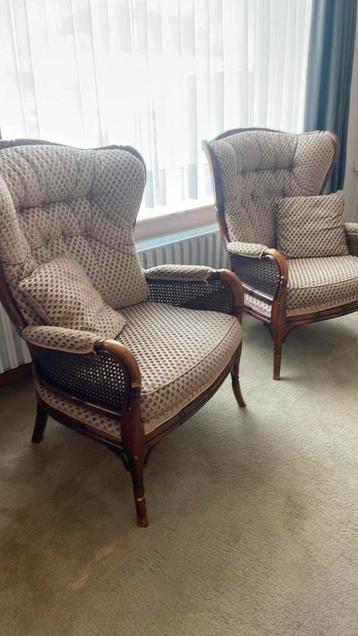 Vintage wingback Giorgetti fauteuils beschikbaar voor biedingen