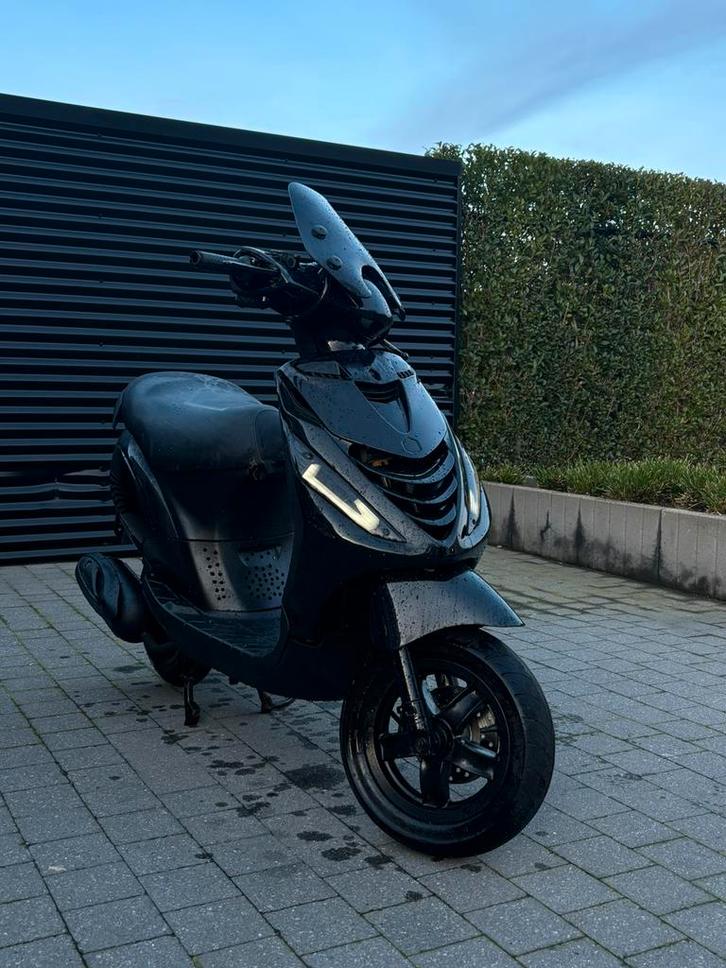 Piaggio Zip 4t 80cc A-Klasse, Fietsen en Brommers, Scooters | Piaggio, Zo goed als nieuw, Zip, Klasse A (25 km/u), Benzine, Ophalen of Verzenden