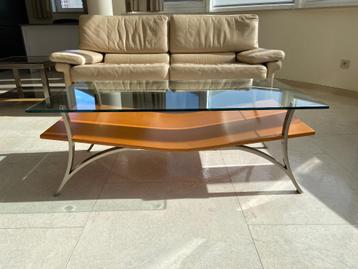 Design salontafel in mooie staat beschikbaar voor biedingen