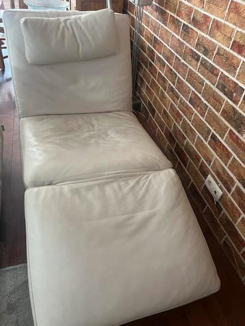 Relax Fauteuil chaise longue cuir blanc beschikbaar voor biedingen