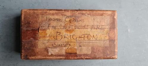 Vintage carton box Brighton met Swiss clips, Antiek en Kunst, Antiek | Kantoor en Zakelijk, Ophalen of Verzenden