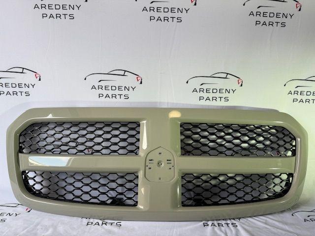 Dodge RAM 1500 Grill Grille Honinggraat 13DSAC0010B, Auto-onderdelen, Overige Auto-onderdelen, Gebruikt, Ophalen of Verzenden
