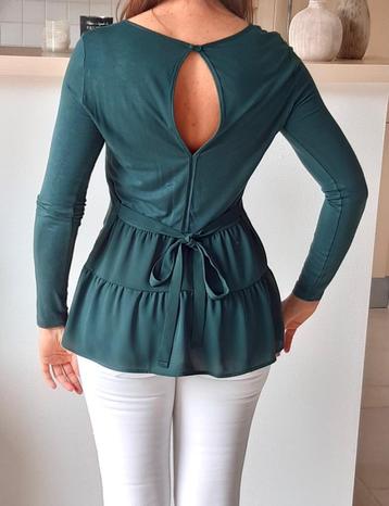 Mooie groene blouse met voile beschikbaar voor biedingen